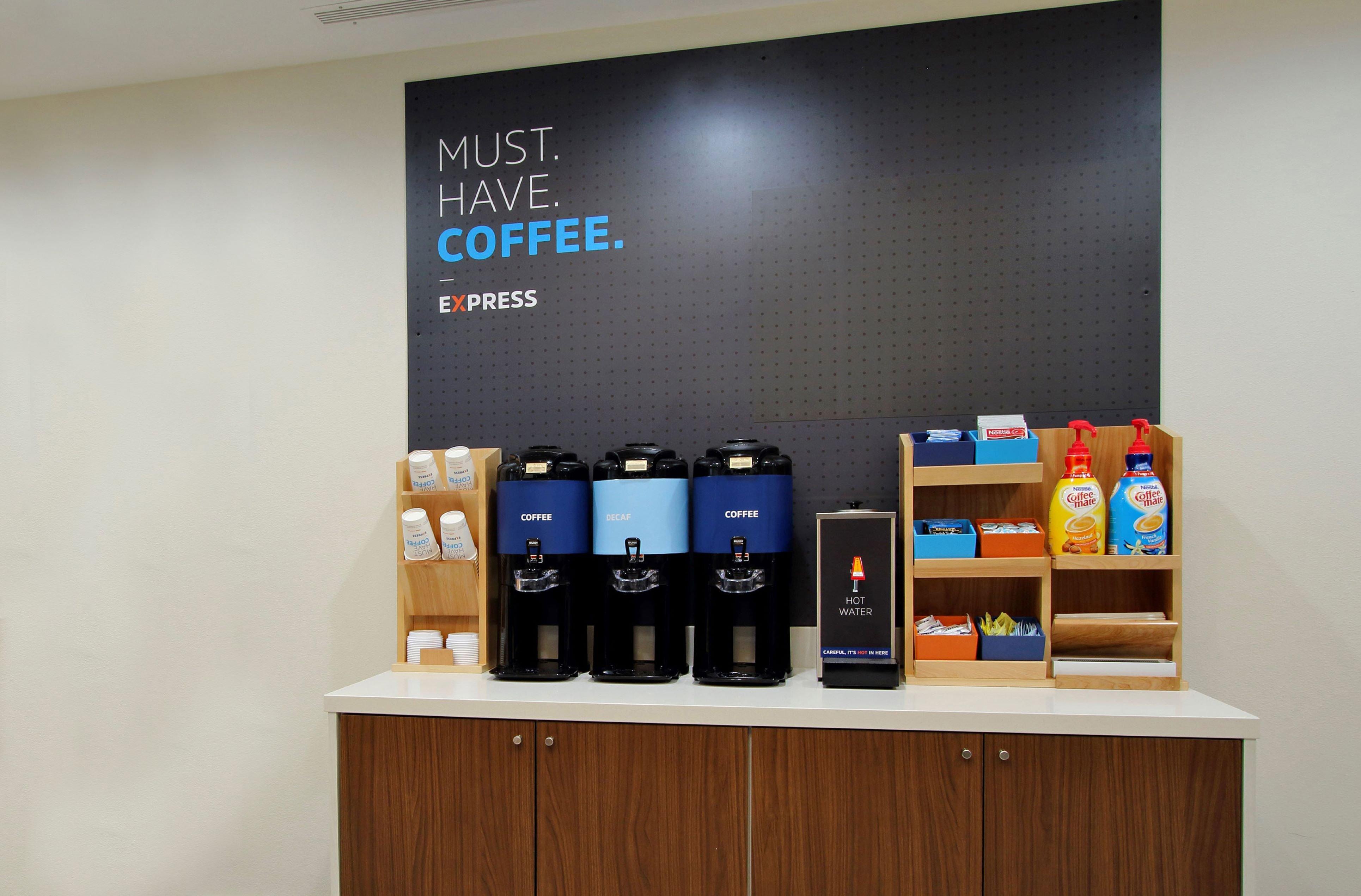 Holiday Inn Express & Suites Madison By Ihg Экстерьер фото