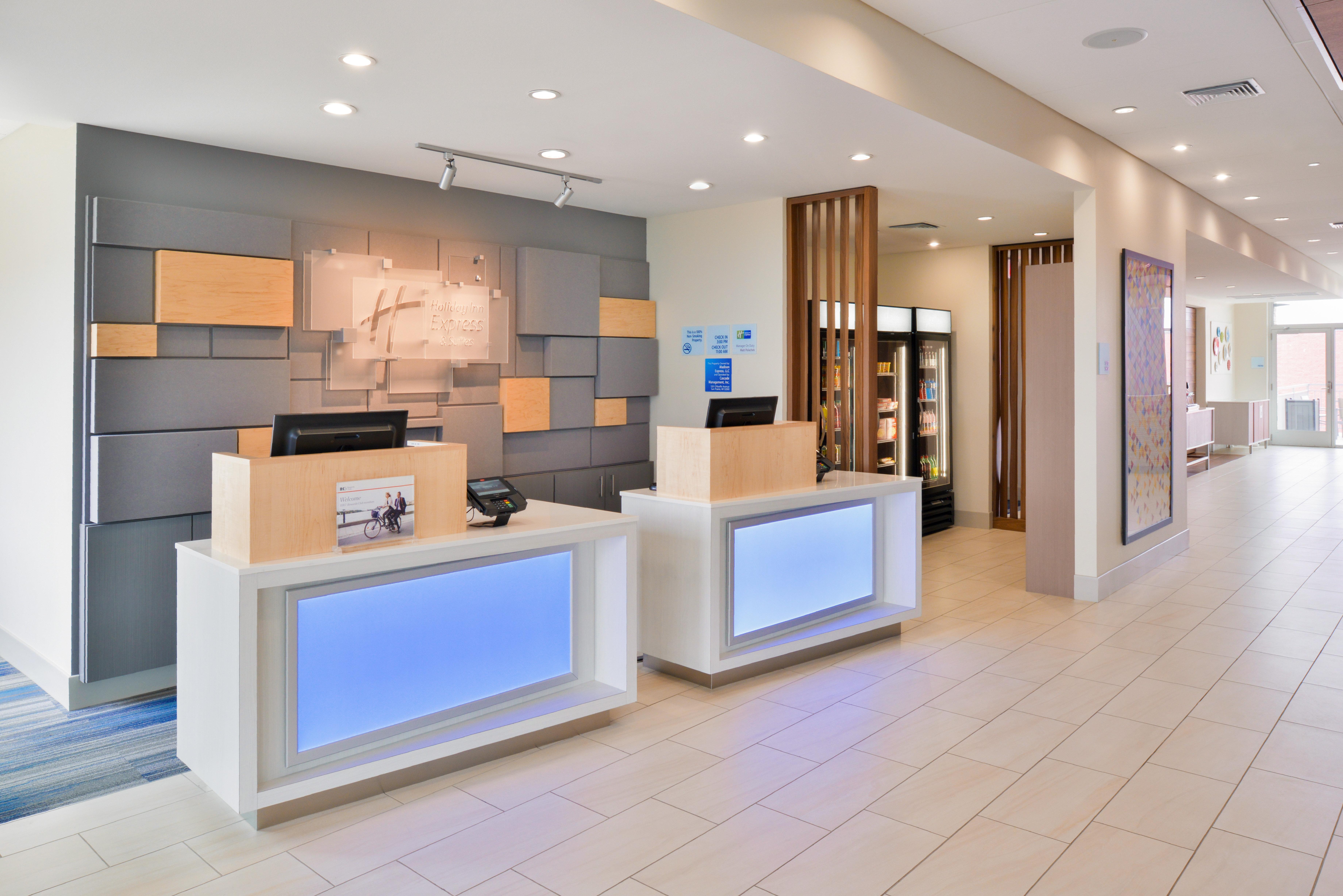 Holiday Inn Express & Suites Madison By Ihg Экстерьер фото