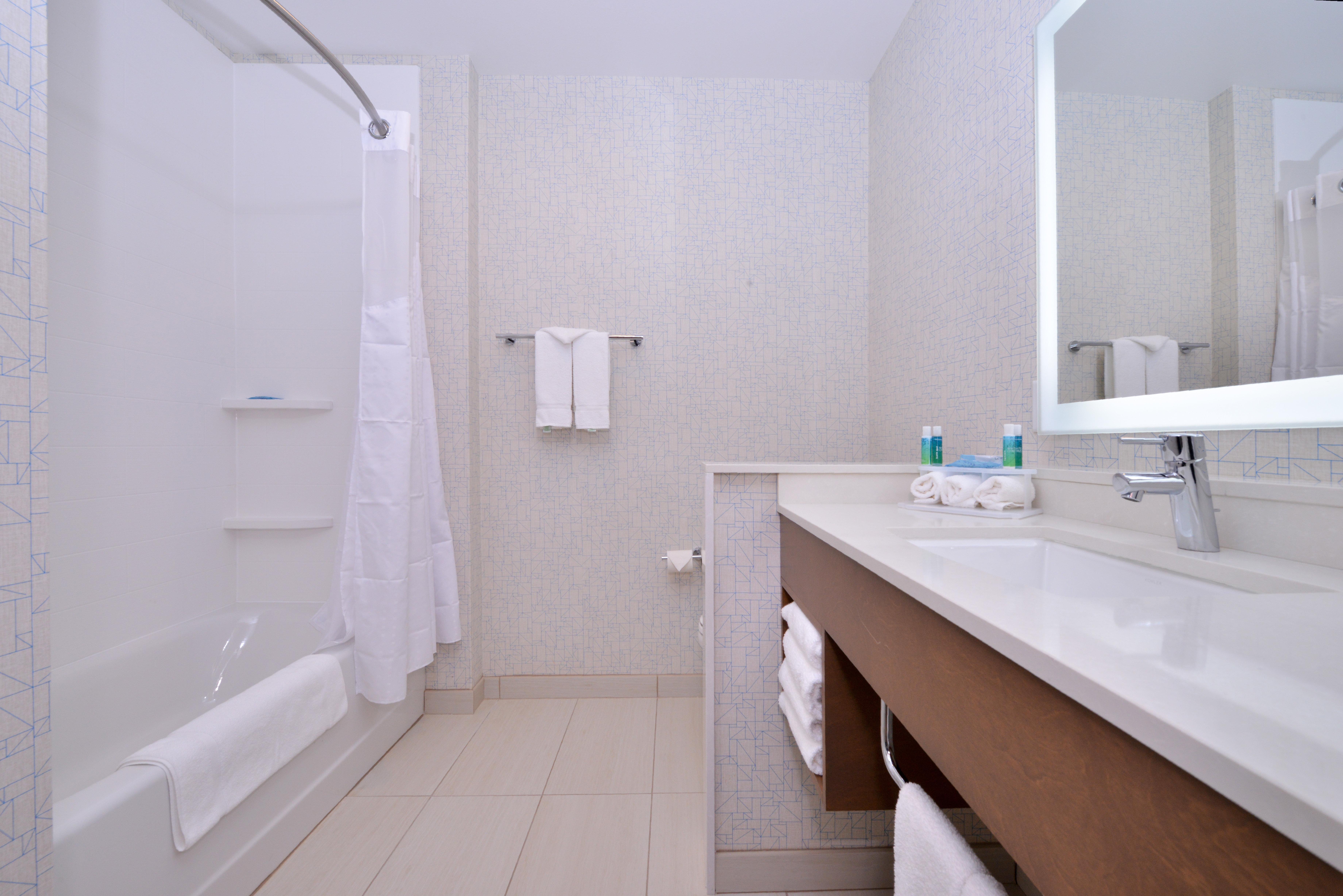 Holiday Inn Express & Suites Madison By Ihg Экстерьер фото